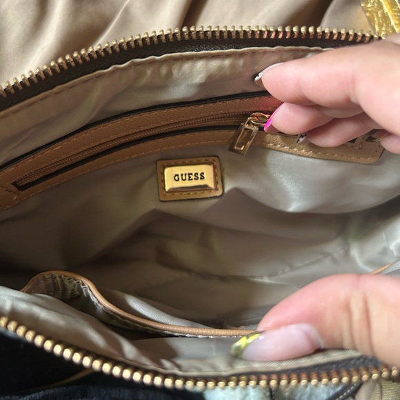 Brown GUESS shoulder bag - Picture 4 of 4